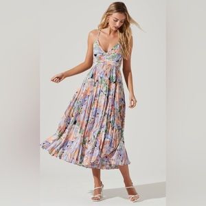 Astr the Label Blythe Floral Plisse Midi Dress | Small | Coral Multi